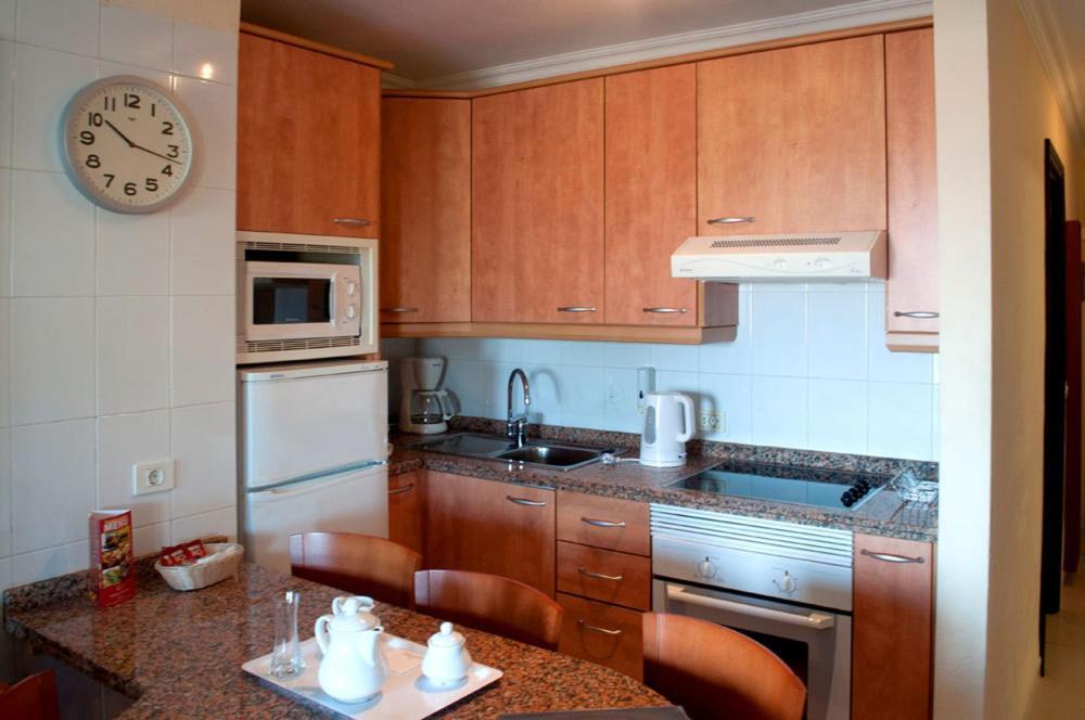 Ramada Residences By Wyndham Costa Adeje Bagian luar foto