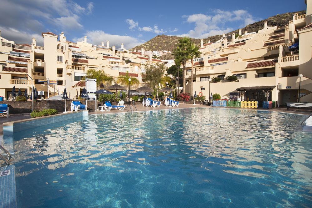 Ramada Residences By Wyndham Costa Adeje Bagian luar foto