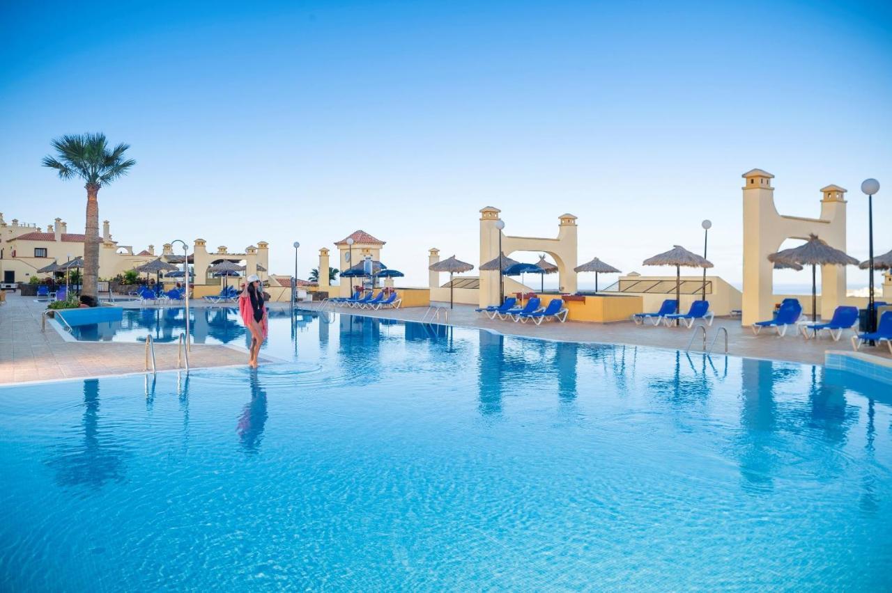 Ramada Residences By Wyndham Costa Adeje Bagian luar foto