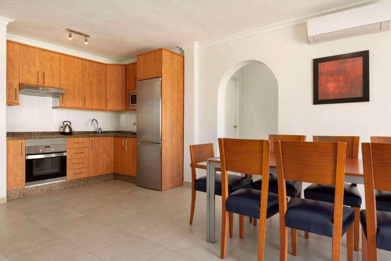 Ramada Residences By Wyndham Costa Adeje Bagian luar foto