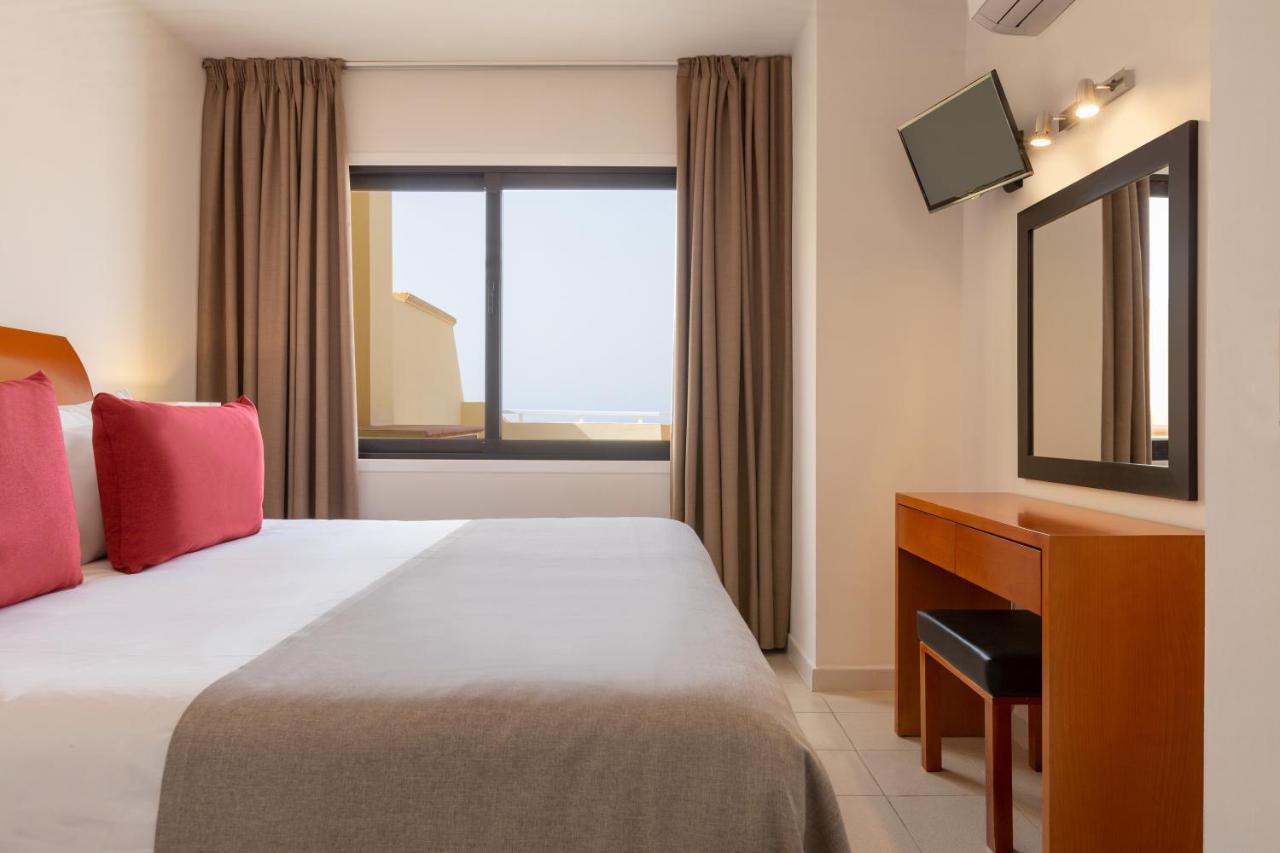 Ramada Residences By Wyndham Costa Adeje Bagian luar foto